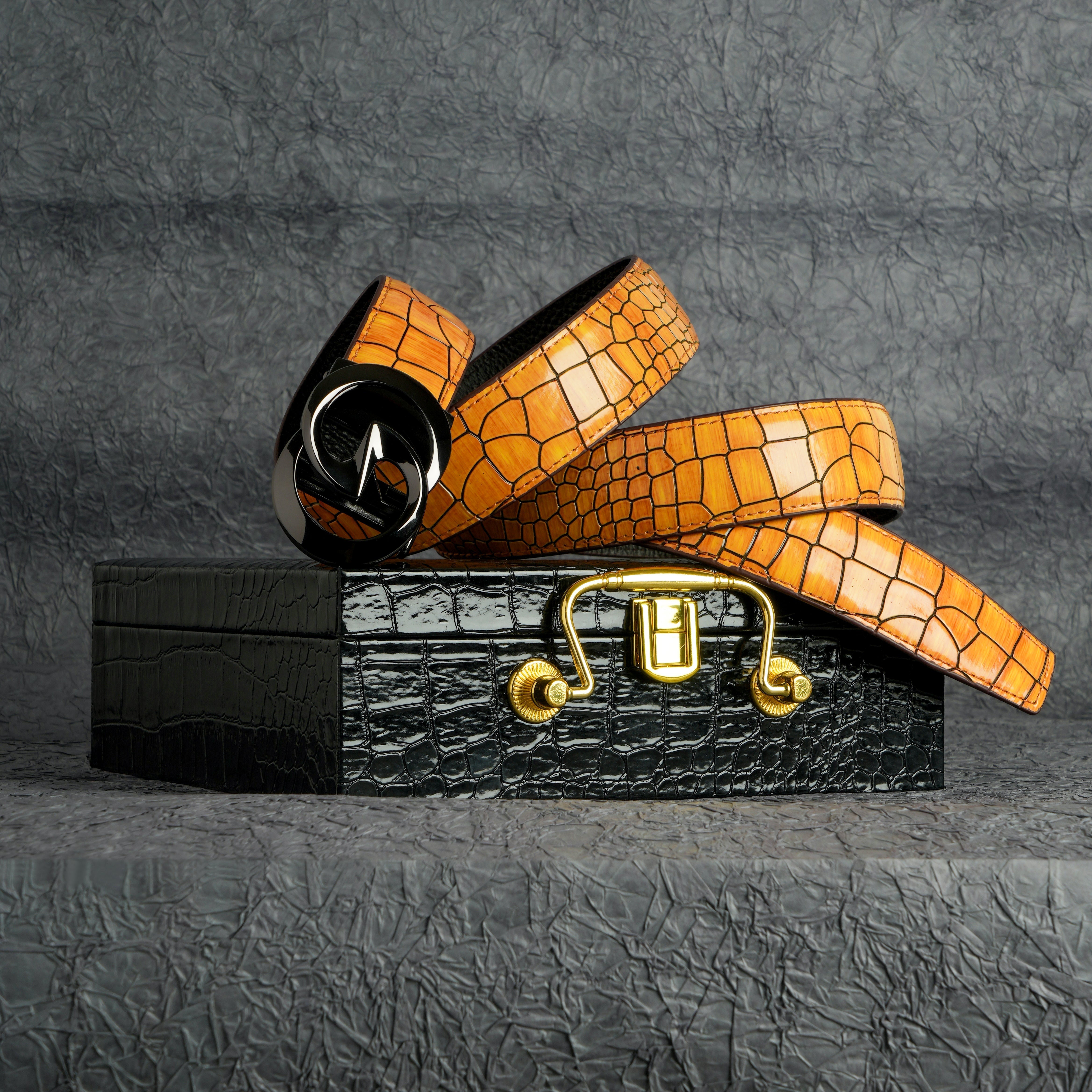 TORTOISE CRACK VEGETABLE TANNED 100% LEATHER BELT WITH CLASSIC BUCKLE alt