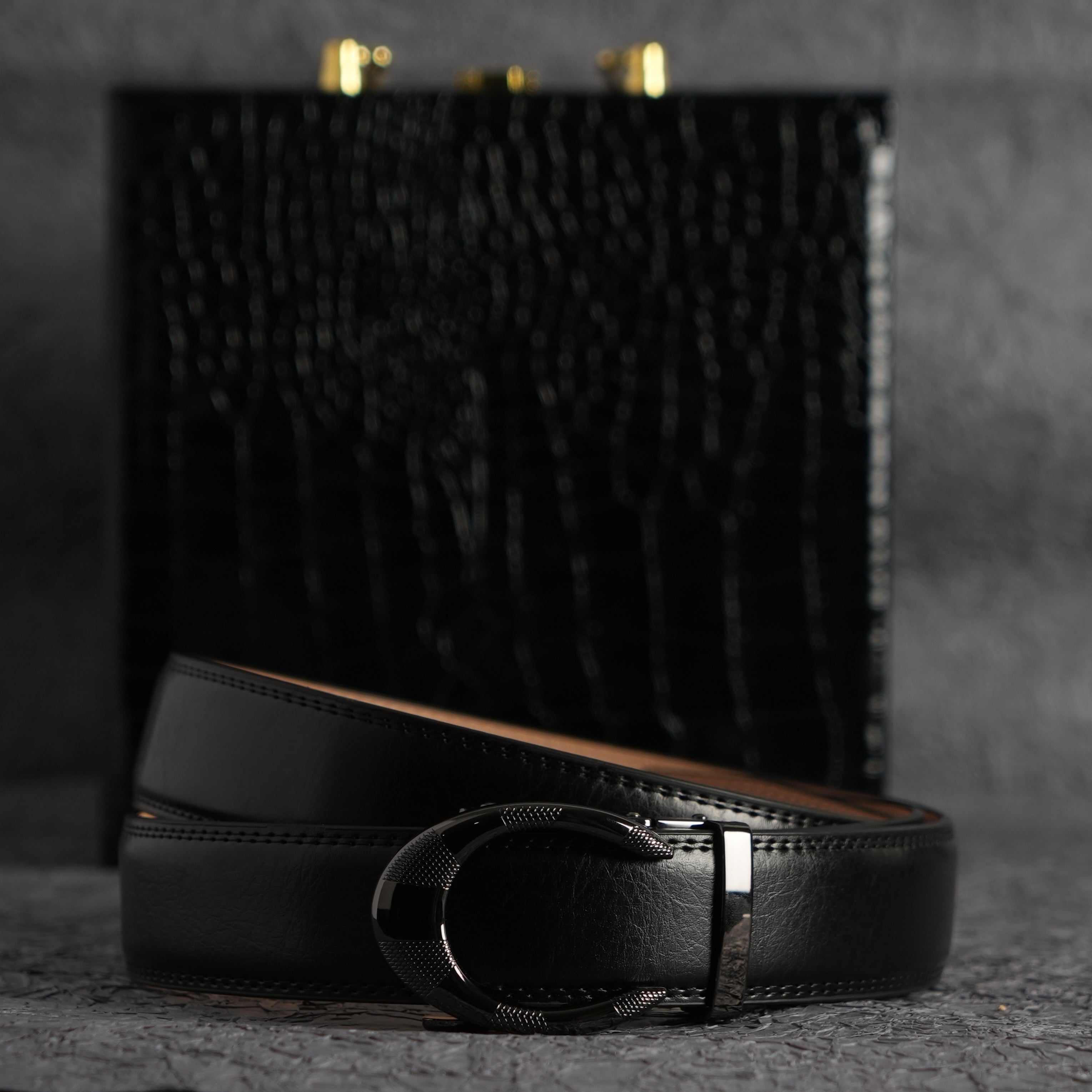 VEGETABLE TANNED 100% LEATHER BELT WITH CLASSIC BUCKLE