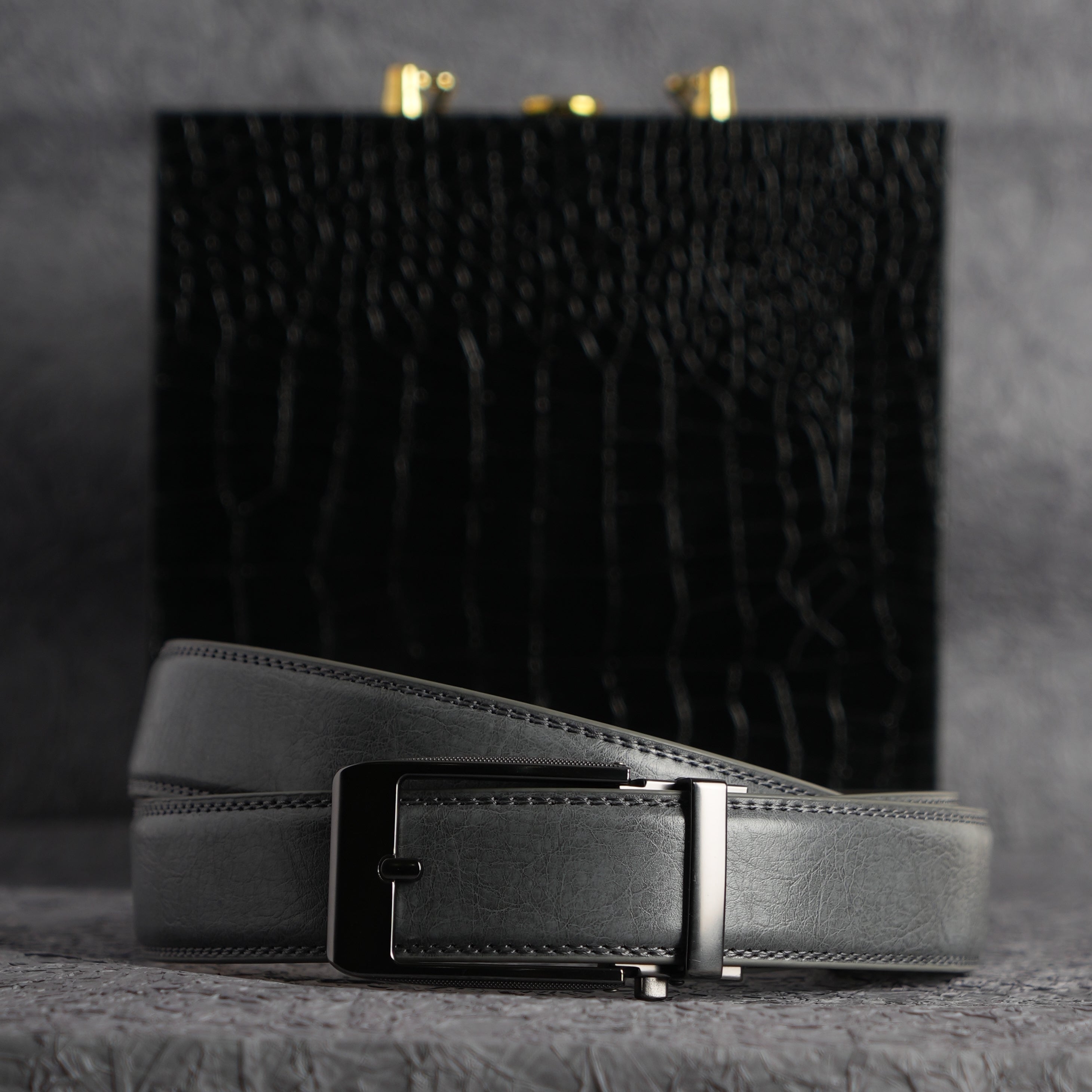 VEGETABLE TANNED 100% LEATHER BELT WITH CLASSIC BUCKLE