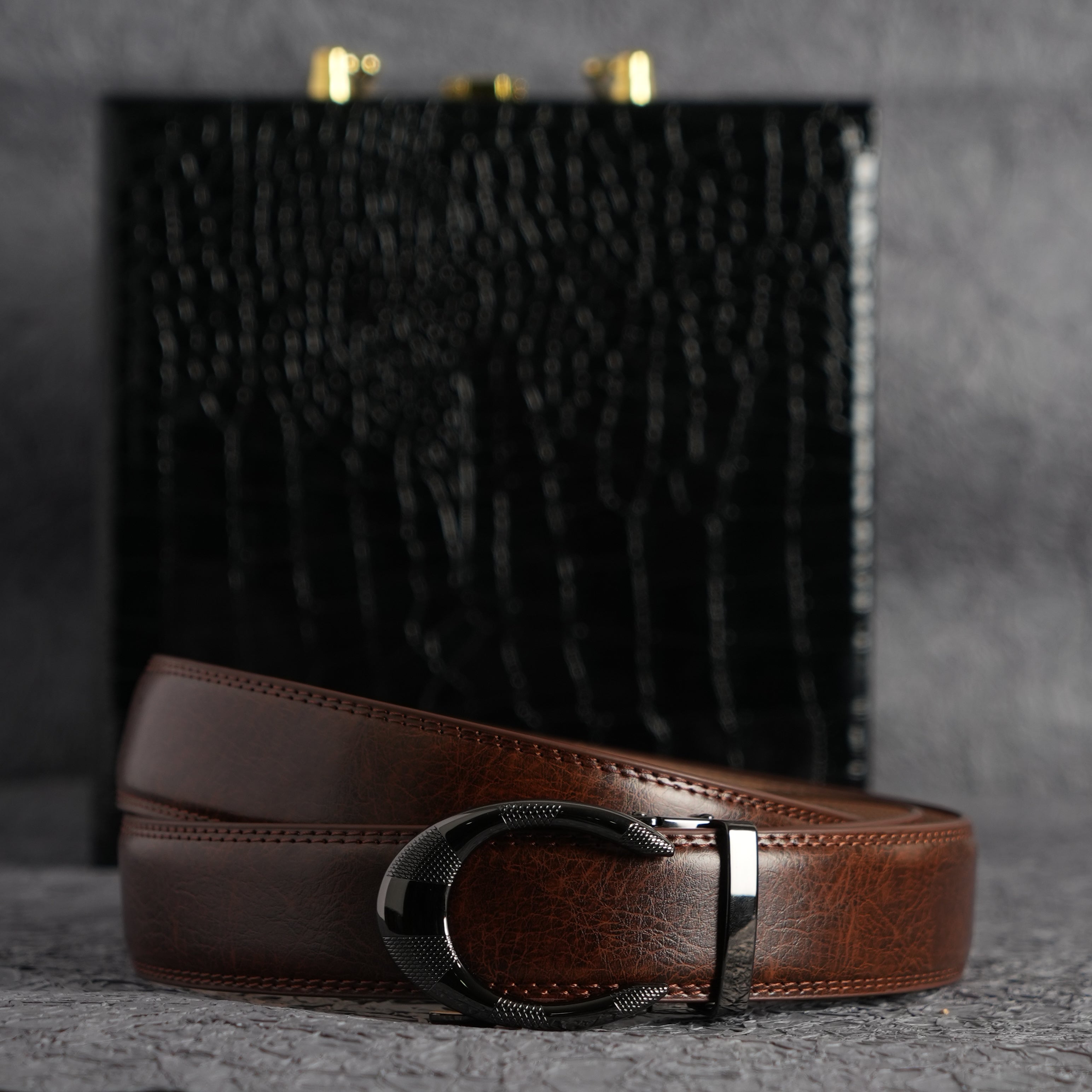 VEGETABLE TANNED 100% LEATHER BELT WITH CLASSIC BUCKLE
