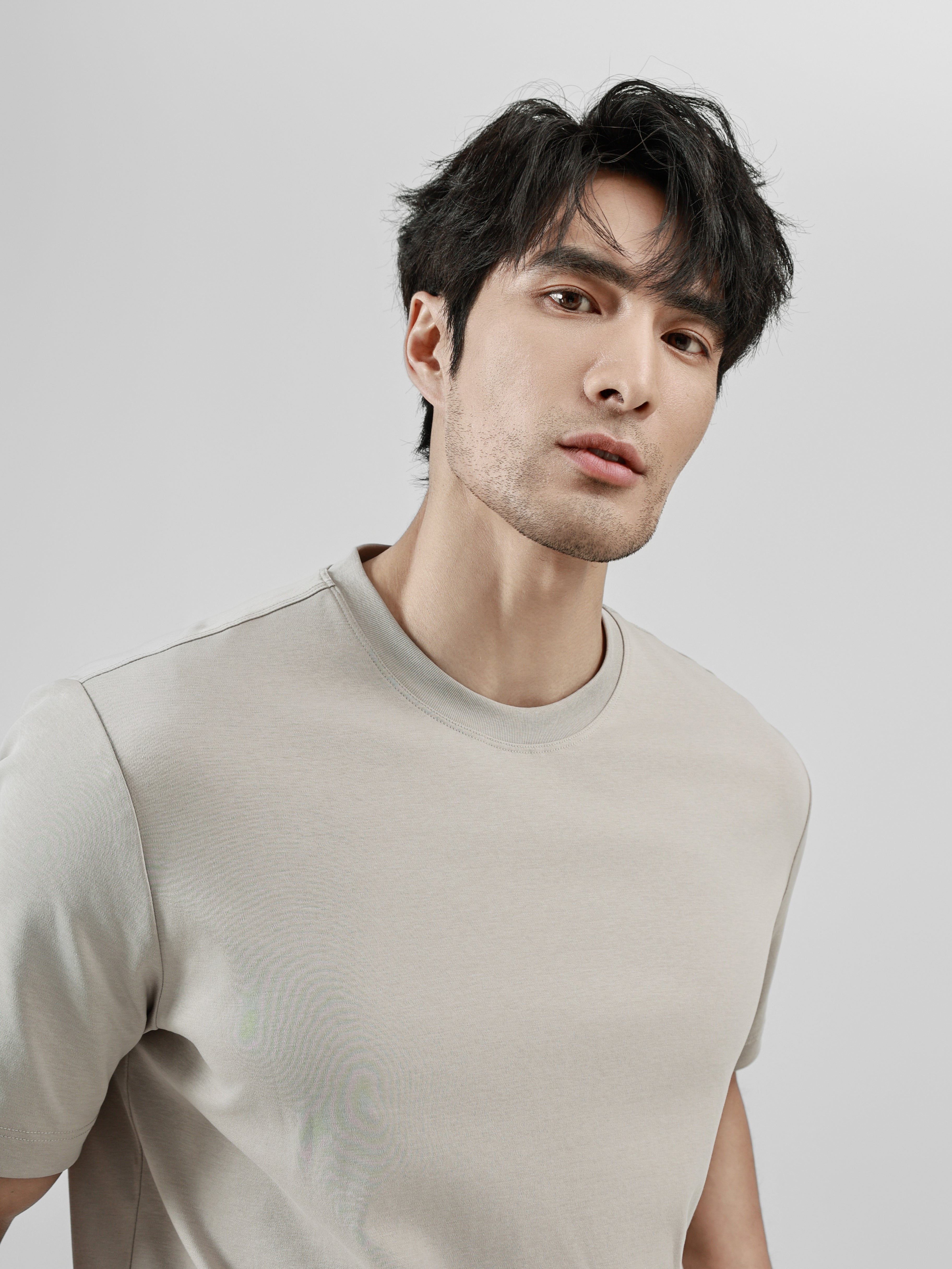 CLASSIC CREW NECK - LIGHT KHAKI