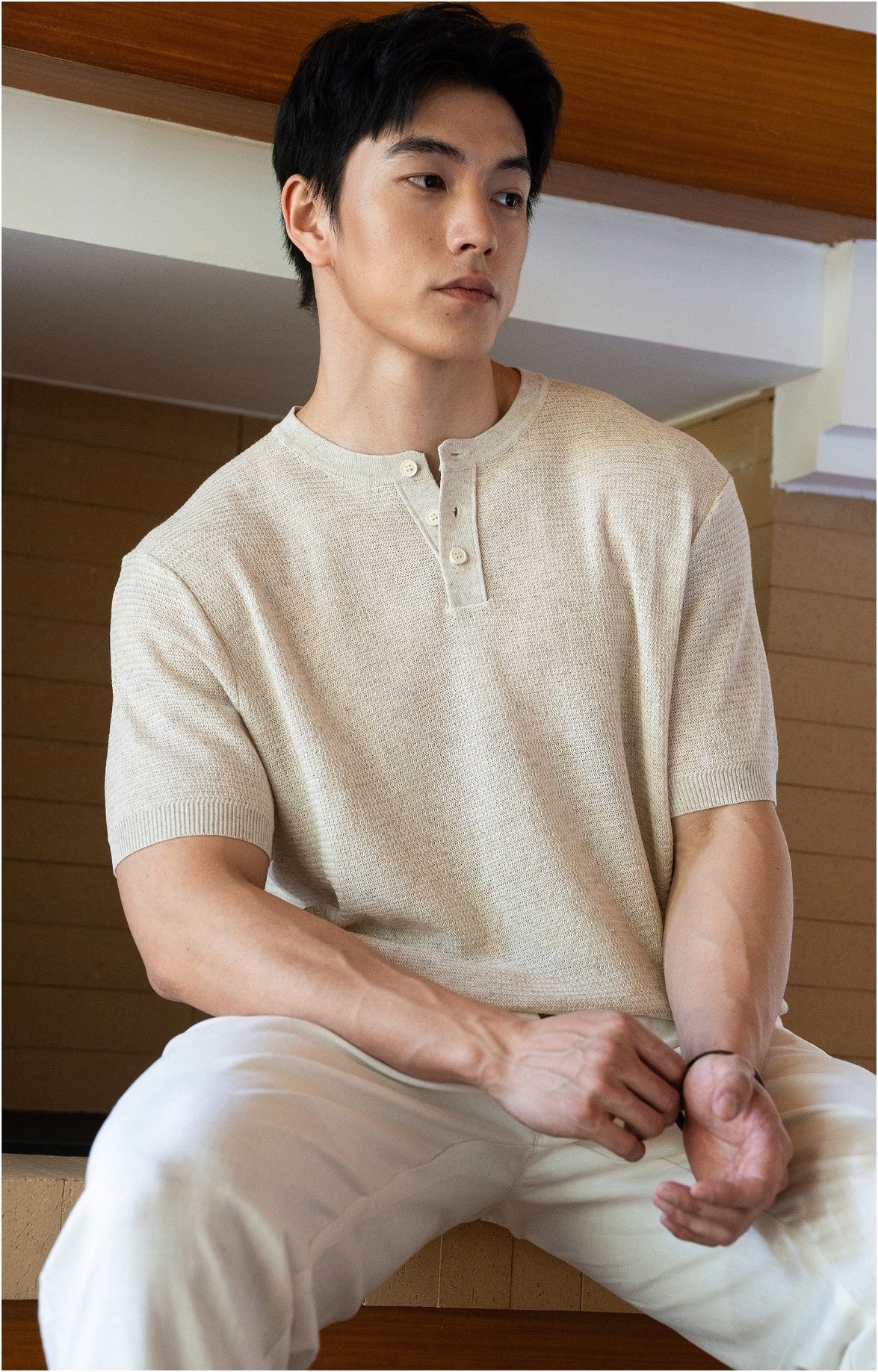 Barn Style Textured Lyocell Linen Henley Tee in Oatbeige alt