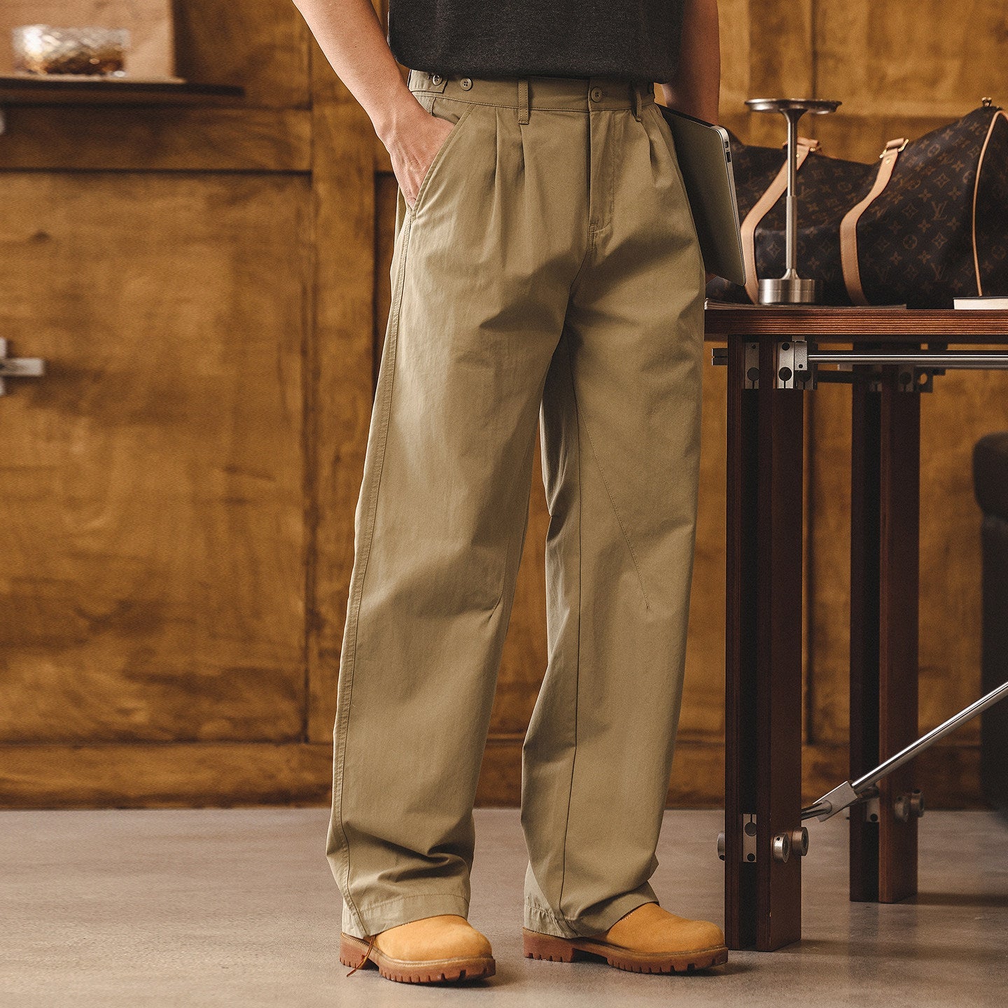 Cool Feel Cotton Light Weight Pleated Cargo Pants - KHAKI