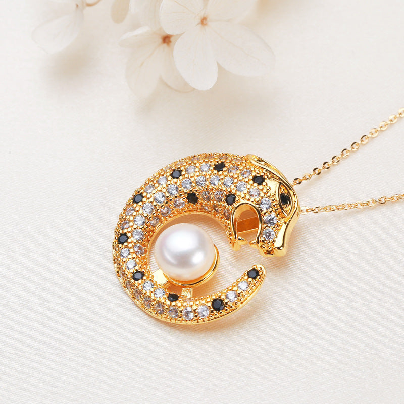 Panthera Pearl Pendant alt